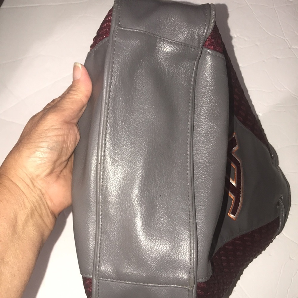 Women’s VT Bucket Bag - Picture 10 of 10